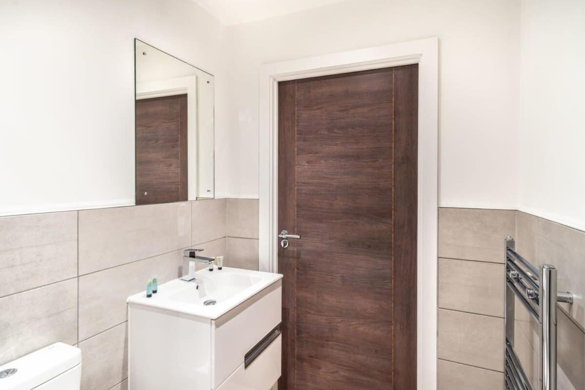 Stayzeni, Alexandra Rise Manchester 2 Bed Flat Exterior photo